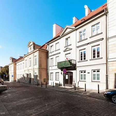 Gorgeous Historic Tenement Apt. - New Town Square! Varsavia