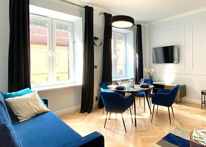 Apartment Gorgeous Historic Tenement Apt. - New Town Square!